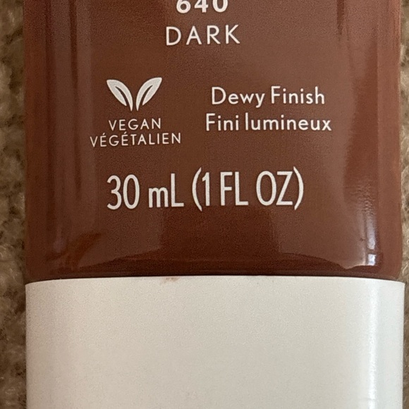 Covergirl Clean Fresh Skin Milk Nourishing Foundation, 1FL OZ, 640-Dark new - Picture 9 of 11